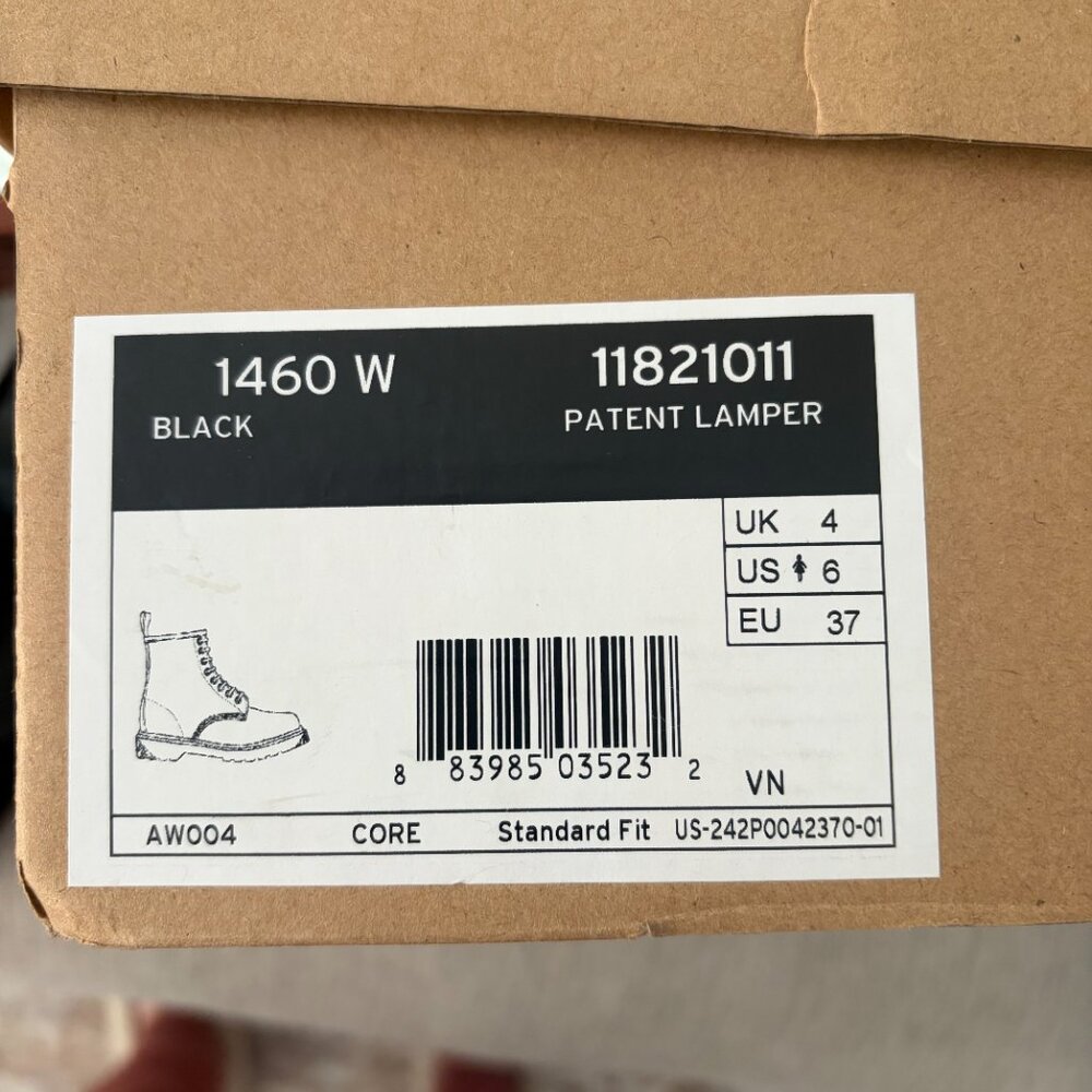 Women's Doc Marten's 1460 W Black Patent Leather Size 6 w/Original Box - Picture 6 of 14